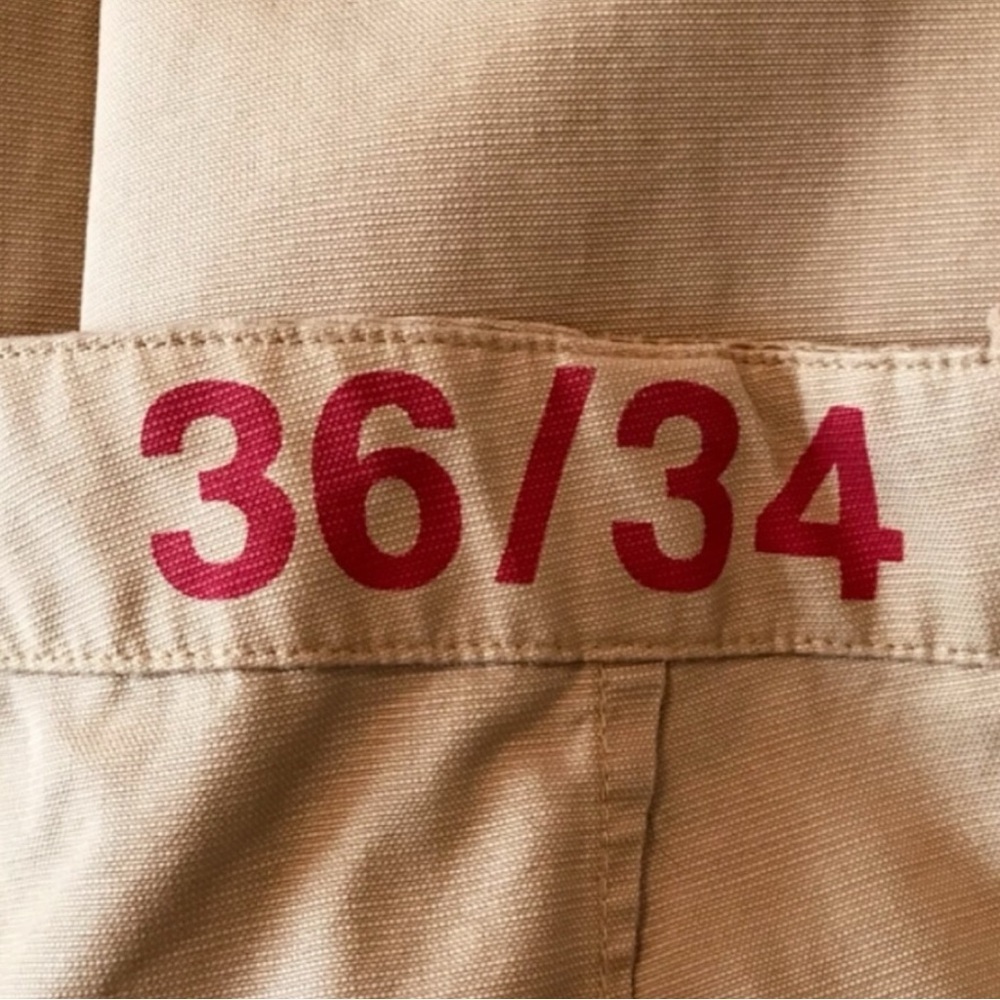 👖 GAP Cadet Relaxed Fit Khaki Cargo Pants Size: 36x34 - Picture 6 of 7